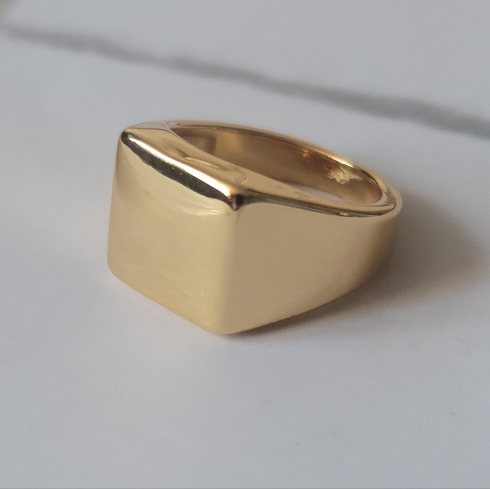 SIGNET Square Ring, Size 7 - Picture 3 of 3